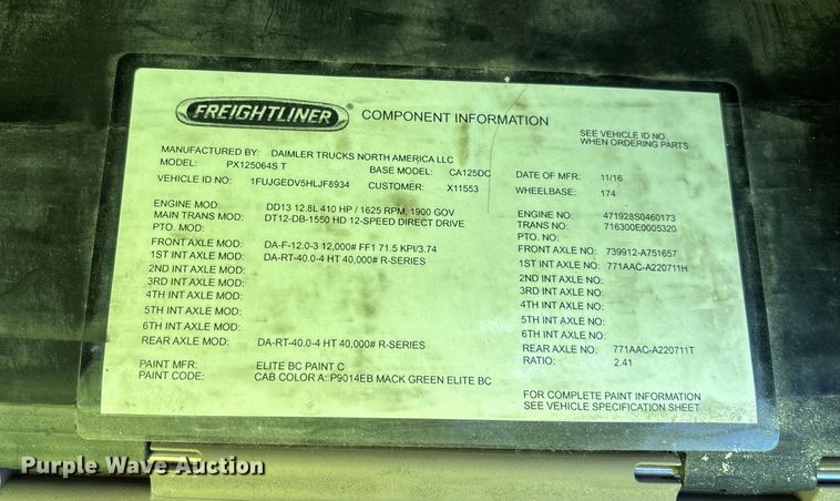 image for item YA2282 2017 Freightliner Cascadia 125 semi truck