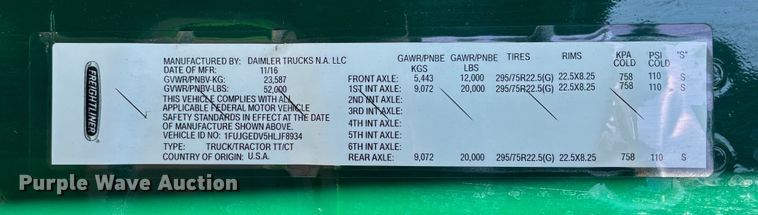 image for item YA2282 2017 Freightliner Cascadia 125 semi truck