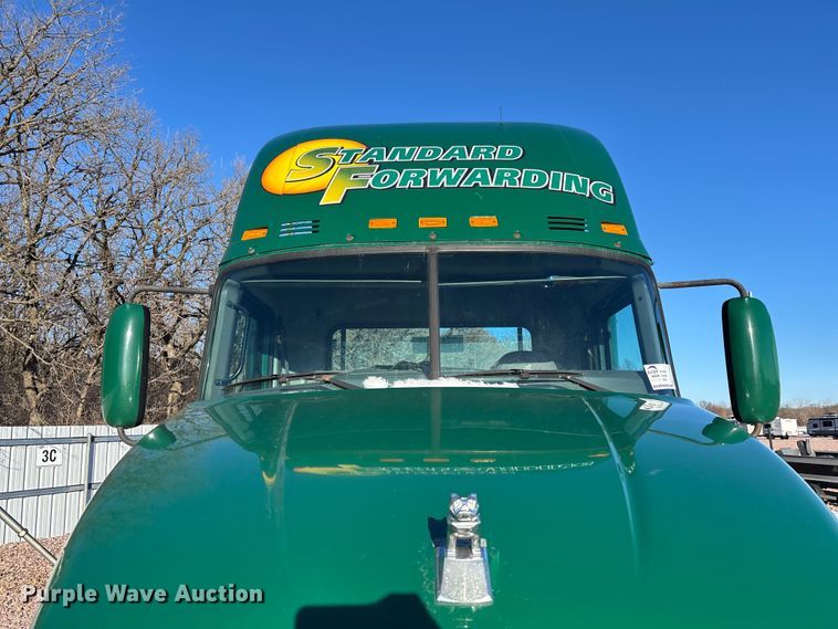 image for item YA2284 2016 Mack CXU613 semi truck