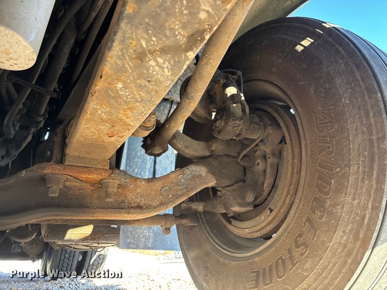 image for item YA2284 2016 Mack CXU613 semi truck