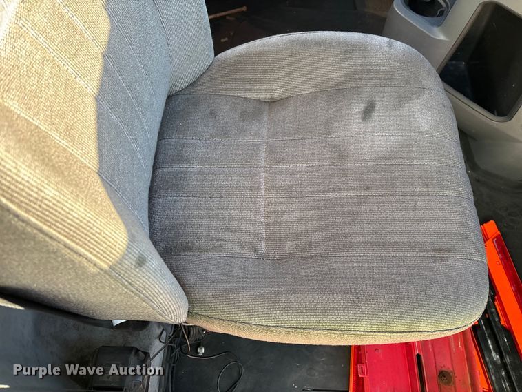 image for item YA2284 2016 Mack CXU613 semi truck