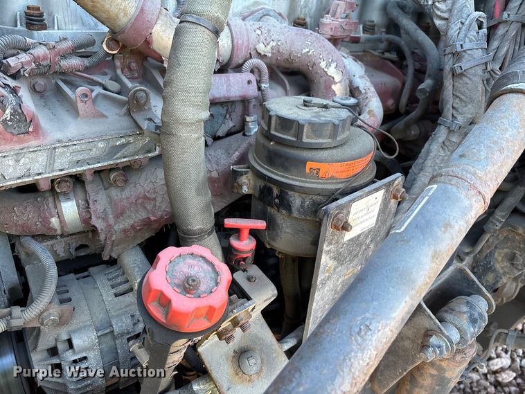 image for item YA2284 2016 Mack CXU613 semi truck