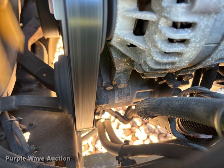 image for item YA2284 2016 Mack CXU613 semi truck