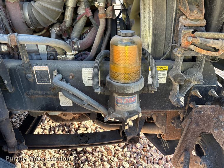 image for item YA2284 2016 Mack CXU613 semi truck