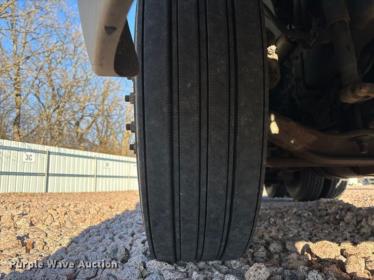 image for item YA2284 2016 Mack CXU613 semi truck