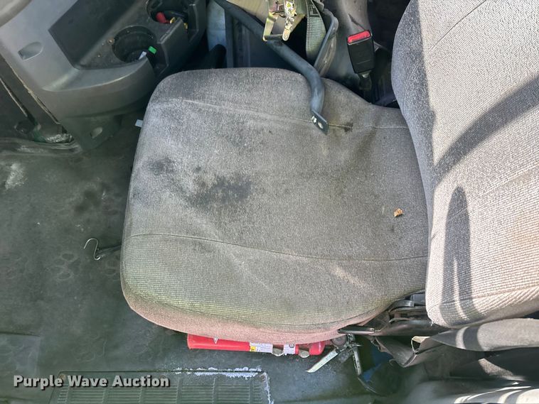 image for item YA2285 2016 Mack CXU613 semi truck