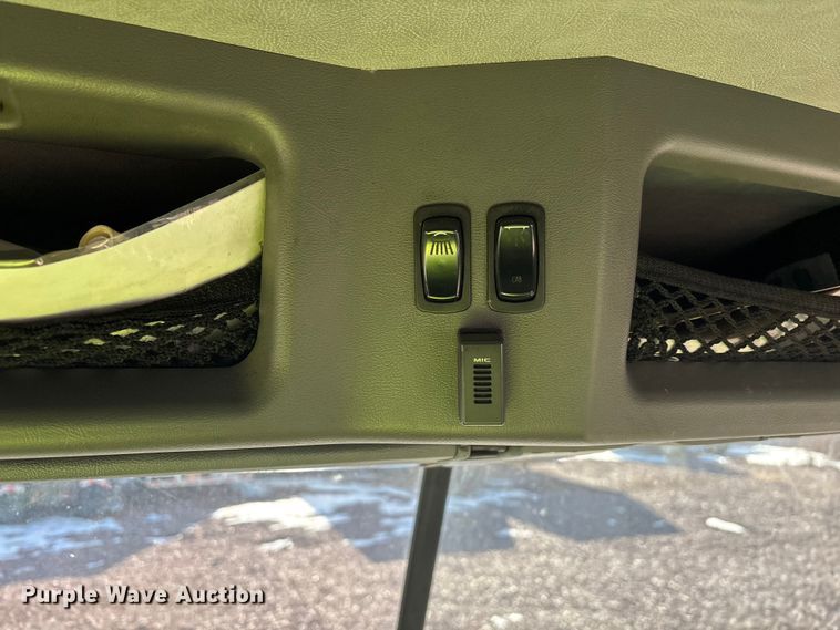 image for item YA2285 2016 Mack CXU613 semi truck