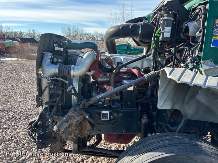 image for item YA2285 2016 Mack CXU613 semi truck