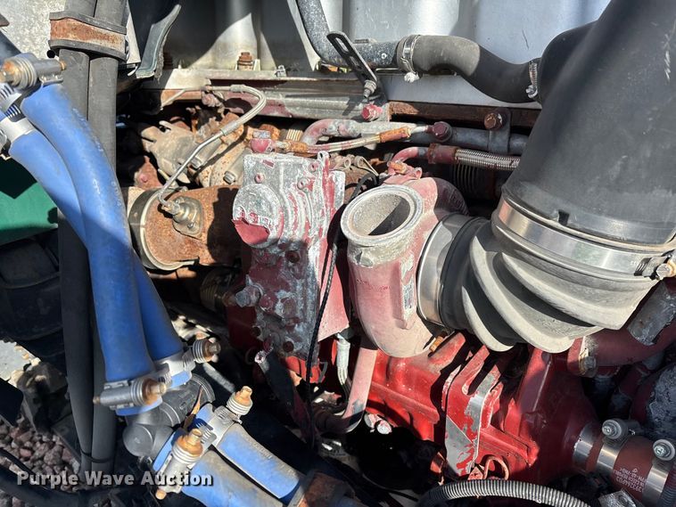 image for item YA2285 2016 Mack CXU613 semi truck