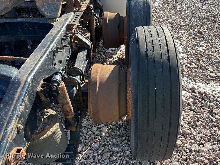 image for item YA2285 2016 Mack CXU613 semi truck