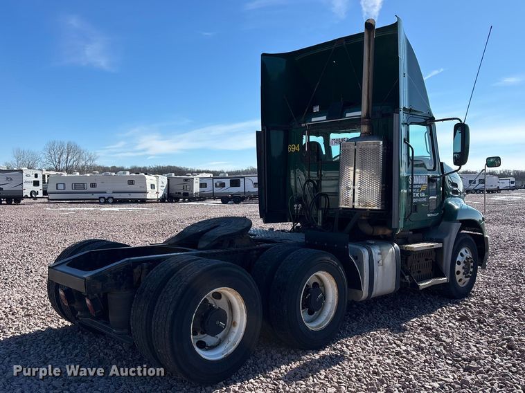 image for item YA2286 2016 Mack CXU613 semi truck