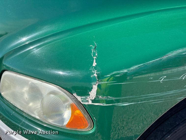 image for item YA2286 2016 Mack CXU613 semi truck