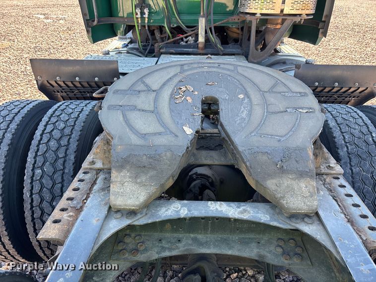 image for item YA2286 2016 Mack CXU613 semi truck