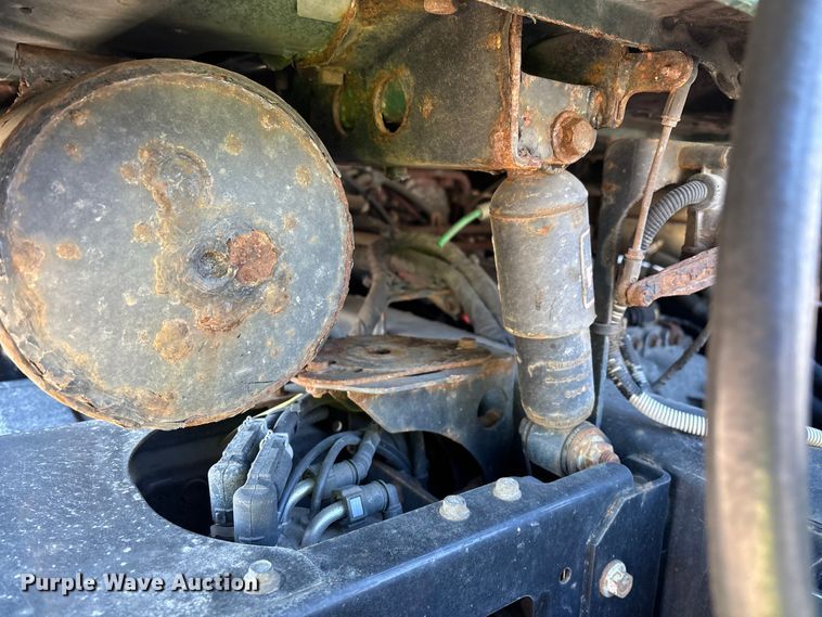 image for item YA2286 2016 Mack CXU613 semi truck