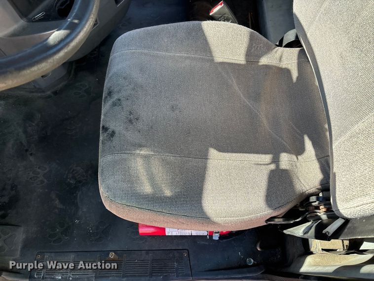 image for item YA2286 2016 Mack CXU613 semi truck