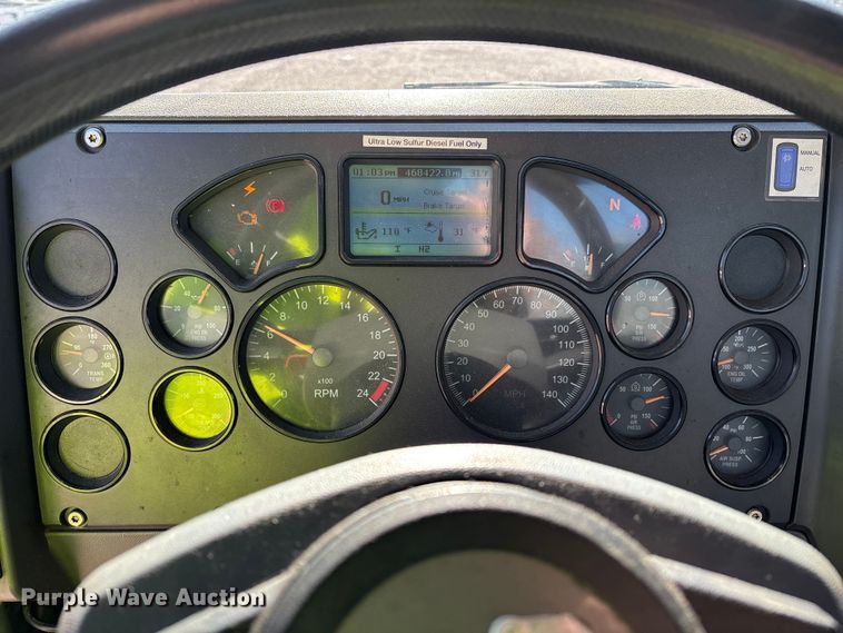 image for item YA2286 2016 Mack CXU613 semi truck