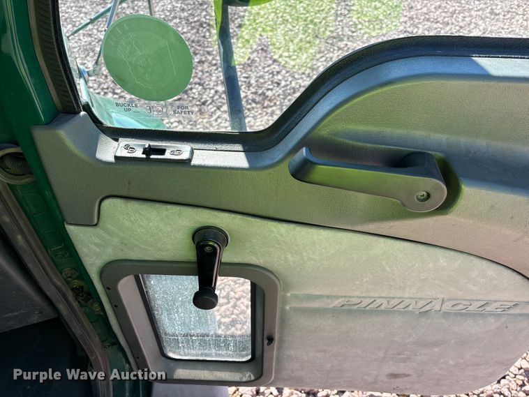 image for item YA2286 2016 Mack CXU613 semi truck