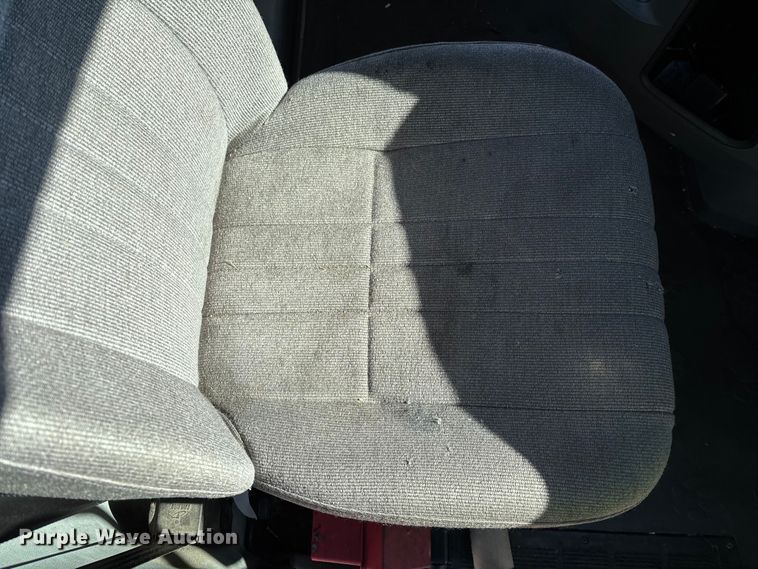 image for item YA2286 2016 Mack CXU613 semi truck