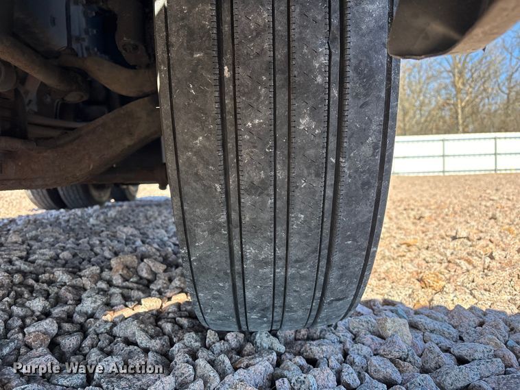 image for item YA2286 2016 Mack CXU613 semi truck