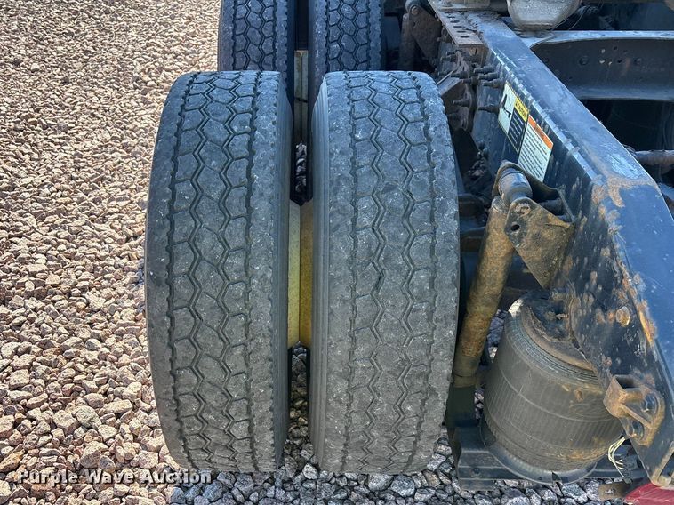 image for item YA2286 2016 Mack CXU613 semi truck