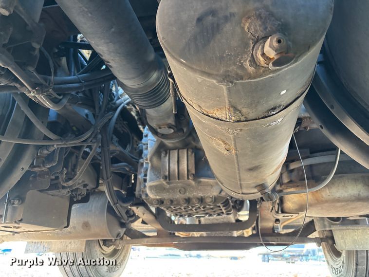 image for item YA2287 2016 Mack CXU613 semi truck