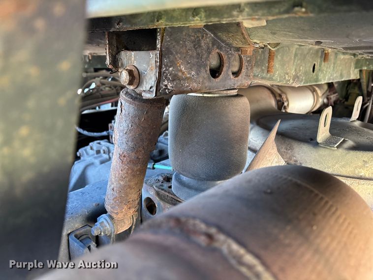 image for item YA2287 2016 Mack CXU613 semi truck