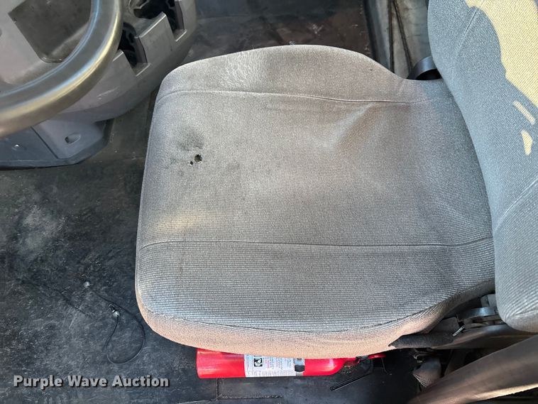 image for item YA2287 2016 Mack CXU613 semi truck