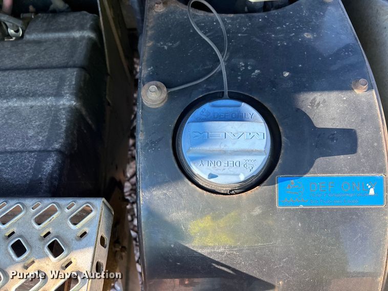 image for item YA2287 2016 Mack CXU613 semi truck