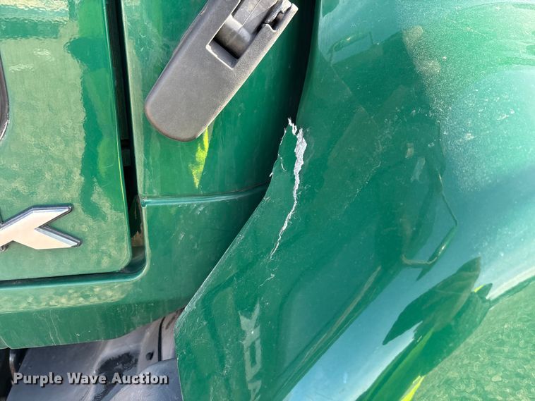 image for item YA2288 2016 Mack CXU613 semi truck