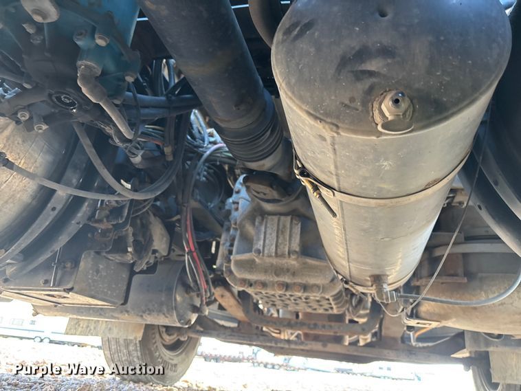 image for item YA2288 2016 Mack CXU613 semi truck