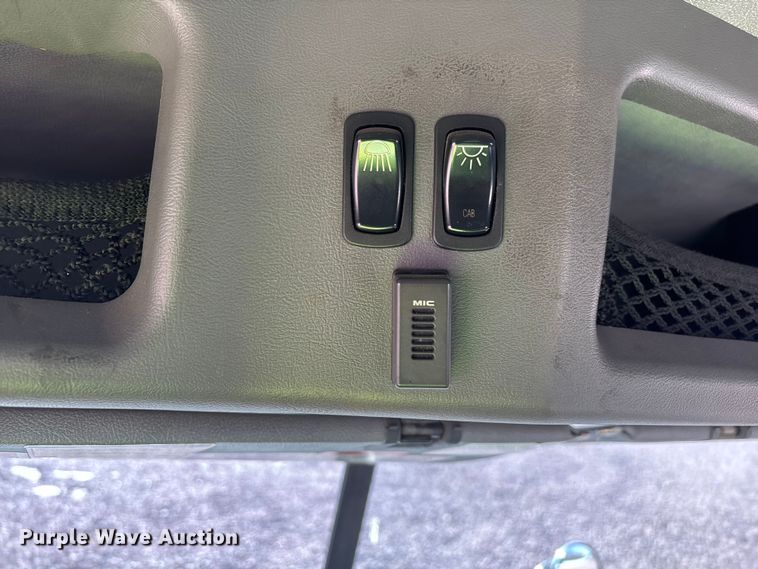 image for item YA2288 2016 Mack CXU613 semi truck