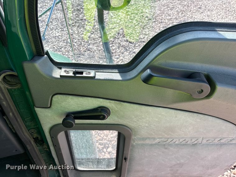 image for item YA2288 2016 Mack CXU613 semi truck