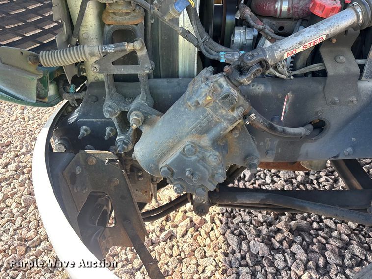 image for item YA2288 2016 Mack CXU613 semi truck