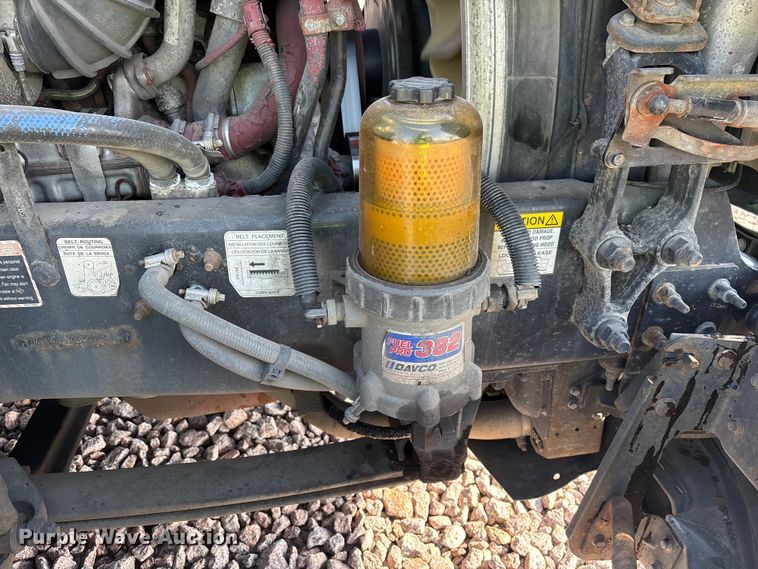 image for item YA2288 2016 Mack CXU613 semi truck