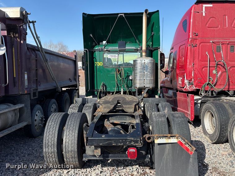 image for item YA2289 2016 Mack CXU613 semi truck