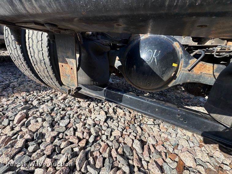 image for item YA2289 2016 Mack CXU613 semi truck