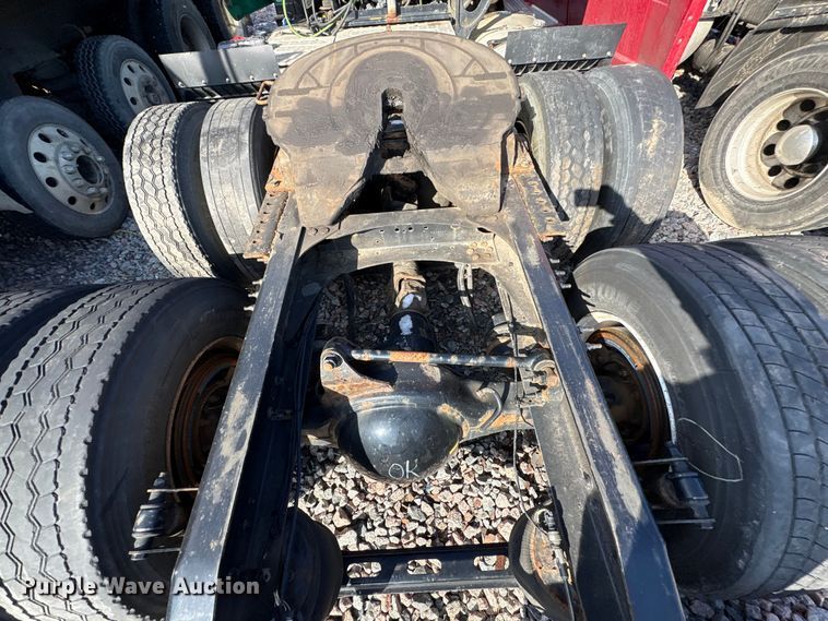 image for item YA2289 2016 Mack CXU613 semi truck