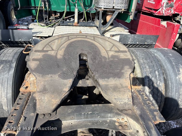 image for item YA2289 2016 Mack CXU613 semi truck