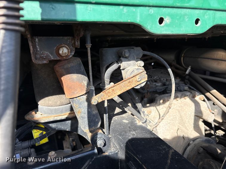 image for item YA2289 2016 Mack CXU613 semi truck