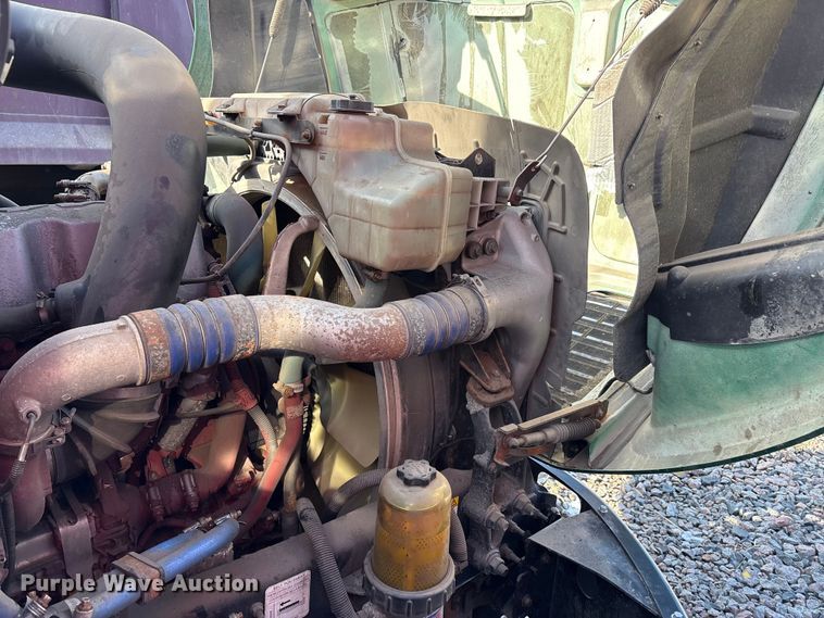 image for item YA2289 2016 Mack CXU613 semi truck