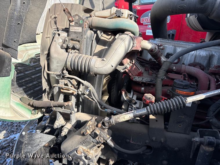 image for item YA2289 2016 Mack CXU613 semi truck