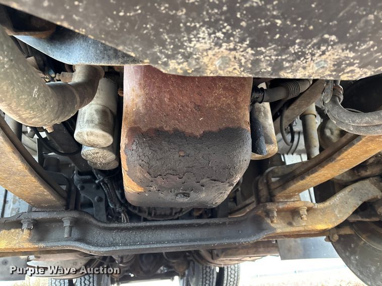 image for item YA2290 2016 Mack CXU613 semi truck