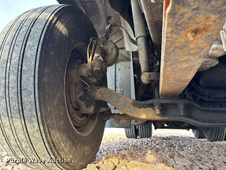 image for item YA2290 2016 Mack CXU613 semi truck