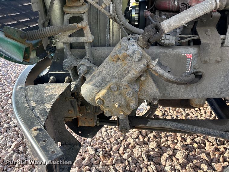 image for item YA2290 2016 Mack CXU613 semi truck