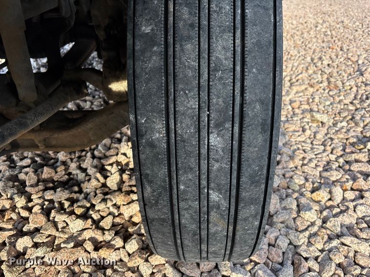 image for item YA2290 2016 Mack CXU613 semi truck