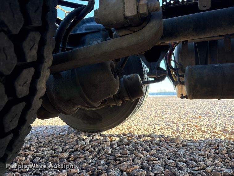 image for item YA2291 2017 Freightliner Cascadia 125 semi truck