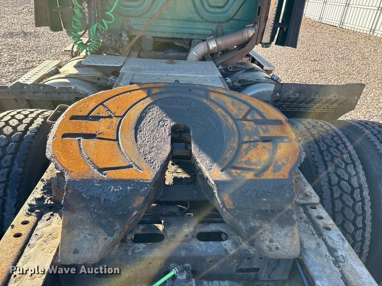 image for item YA2291 2017 Freightliner Cascadia 125 semi truck