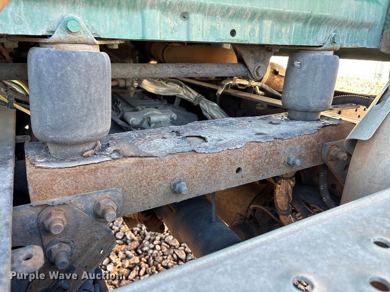 image for item YA2291 2017 Freightliner Cascadia 125 semi truck