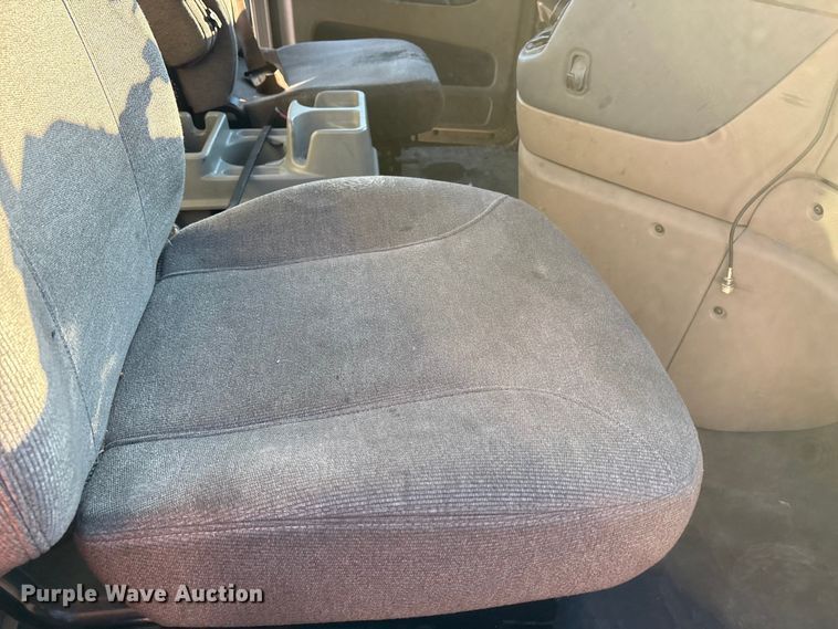 image for item YA2291 2017 Freightliner Cascadia 125 semi truck