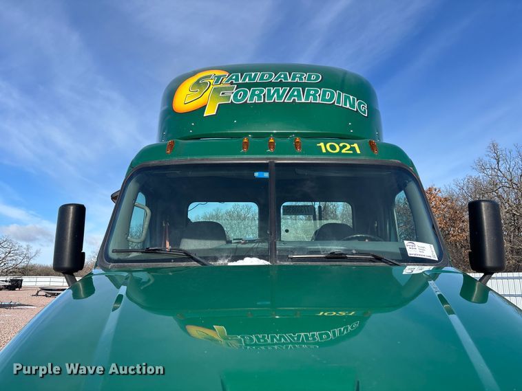 image for item YA2292 2017 Freightliner Cascadia 125 semi truck